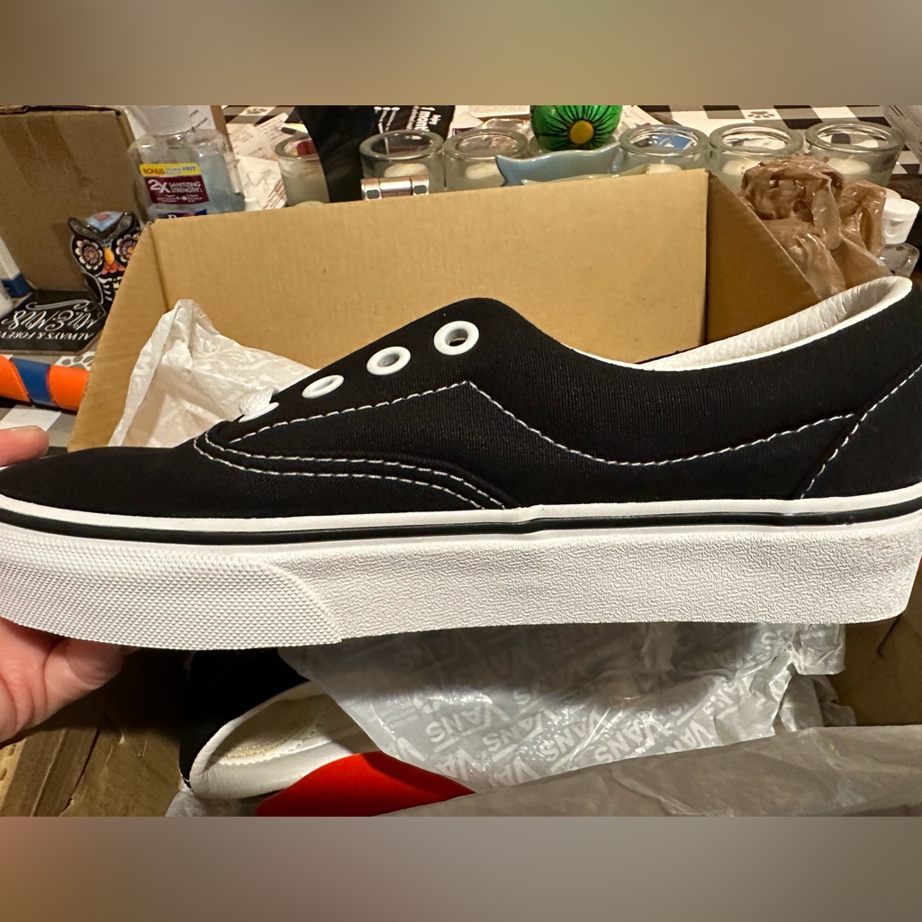 Vans Womens Black Era Shoes Brand New Size 5